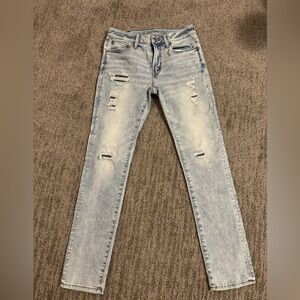 American Eagle Outfitters Distressed Light Blue Jeans 32x34